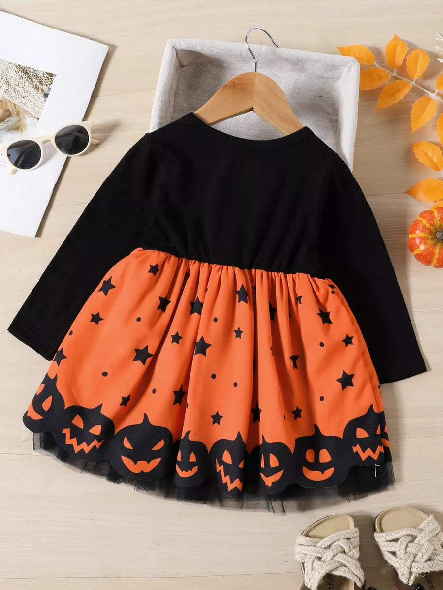 fit-and-flare dress in Black with star-print and layered