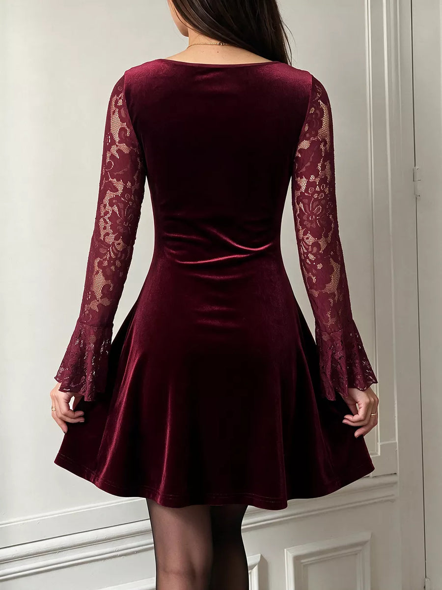 mini dress in Burgundy with lace and lace