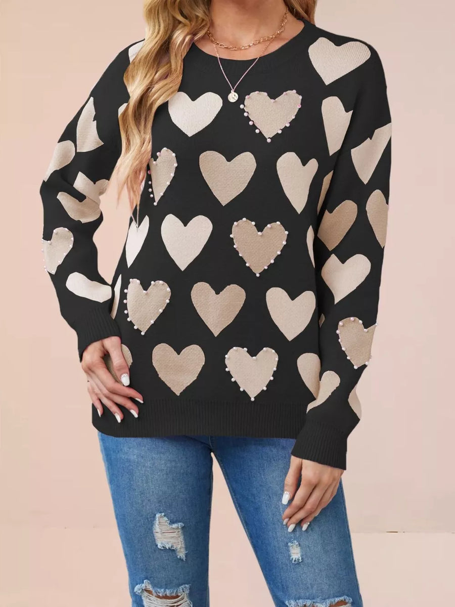 pullover sweater in Black with heart and ribbed