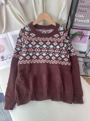 pullover sweater in White