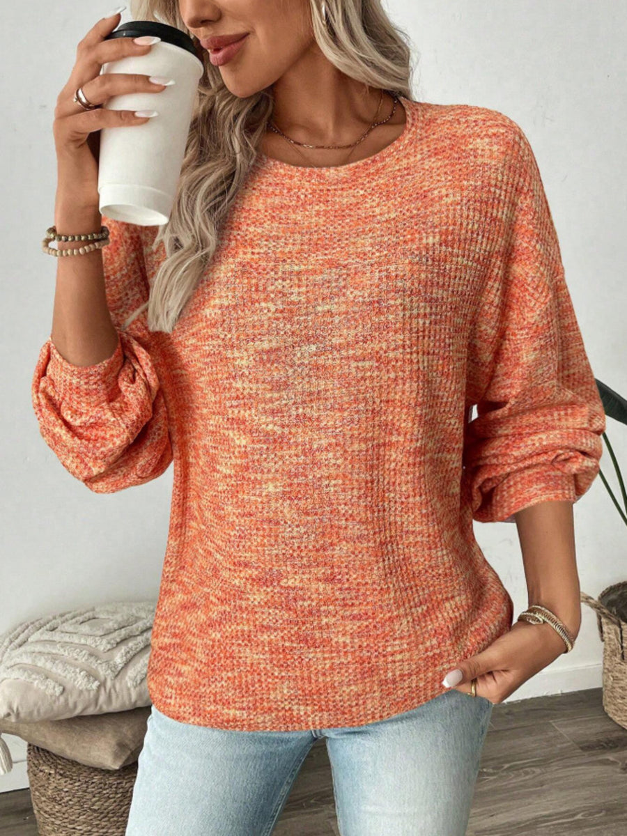pullover sweater in navy blue with crew neck and long sleeve