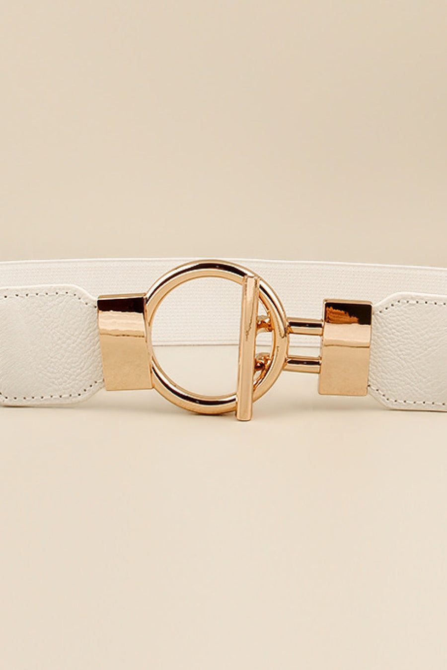 White elasticated ring buckle belt with gold alloy hardware
