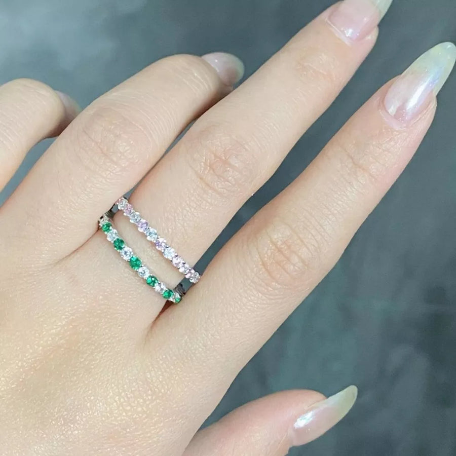 ring in silver featuring zircon stones and band fit