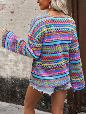 blue regular pullover sweater with crew neck