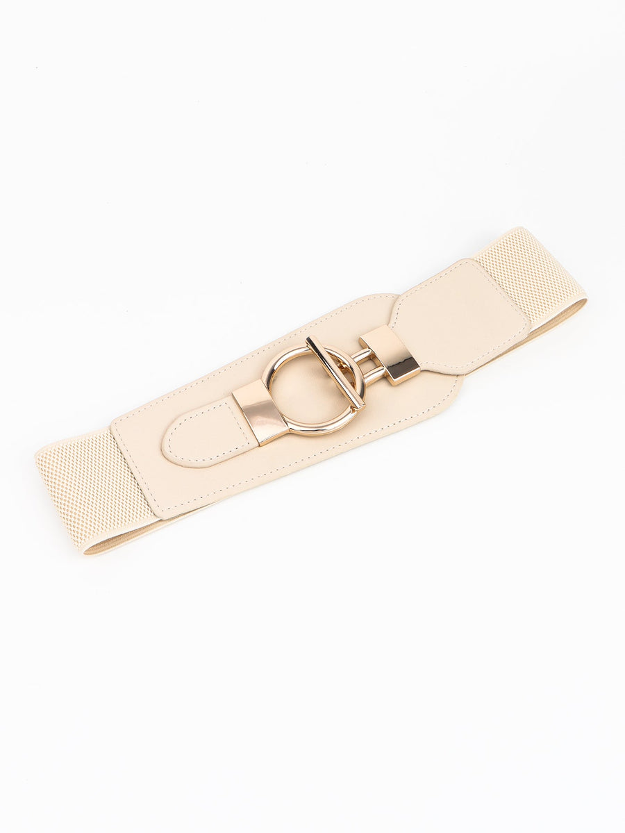 Cream elastic belt with gold D-ring buckle and hardware detail