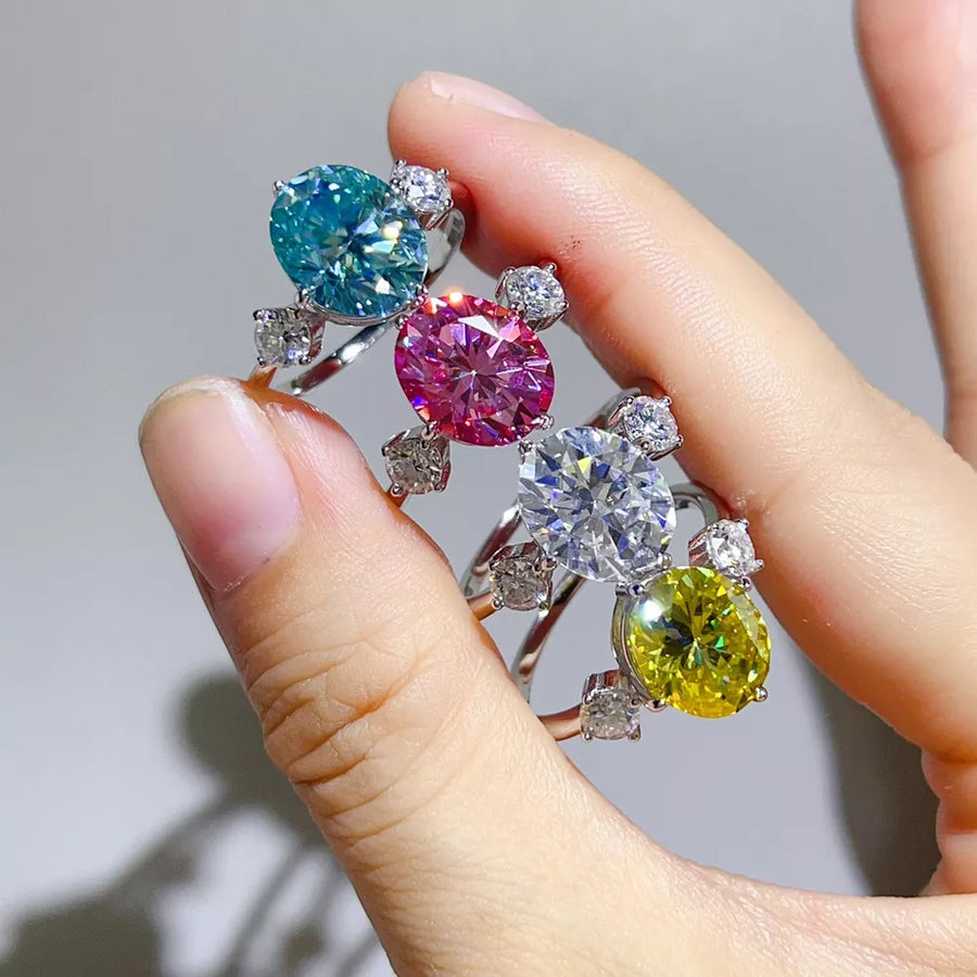ring in silver featuring moissanite stones and fitted fit