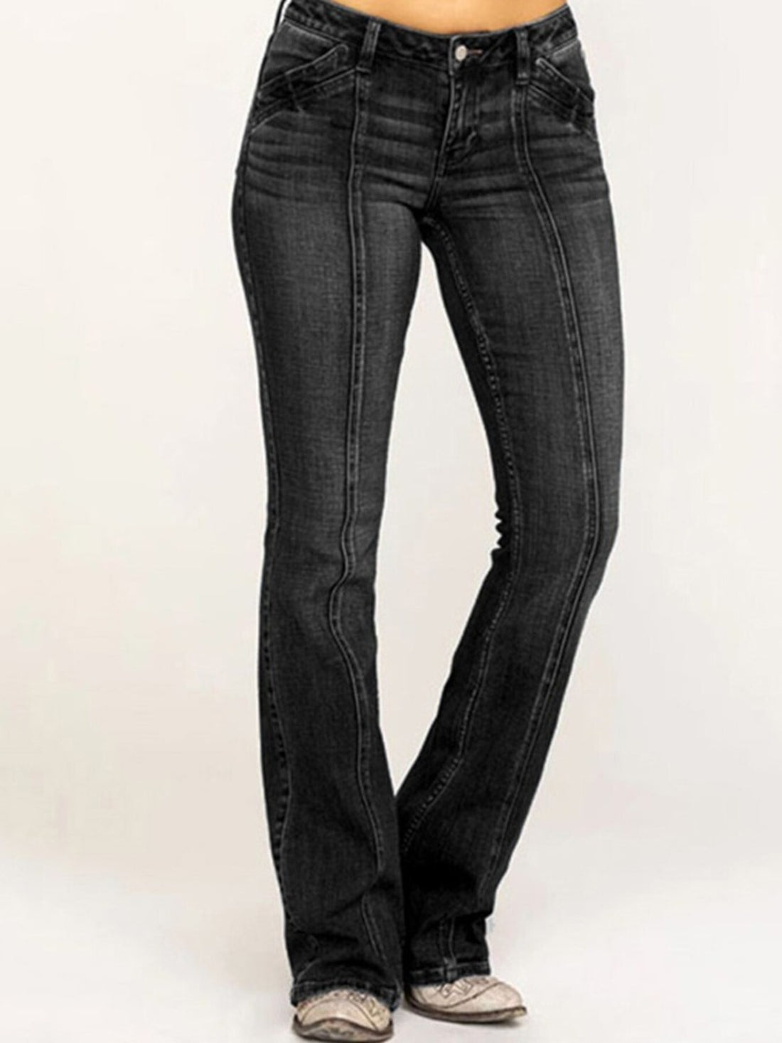 bootcut jeans in medium blue with pocketed and full-length