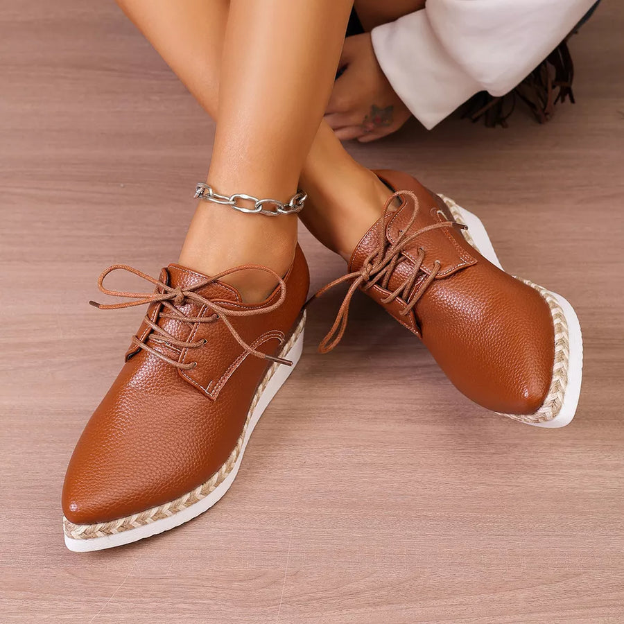 sneakers in Dark Brown with point toe and not applicable