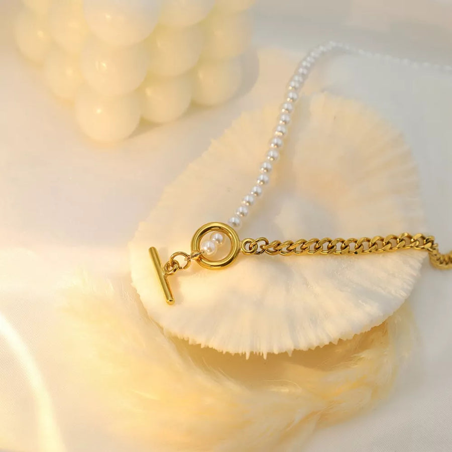necklace in Gold